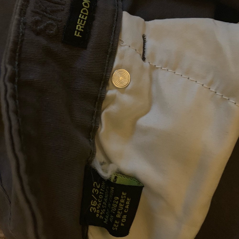 Men’s grey pants